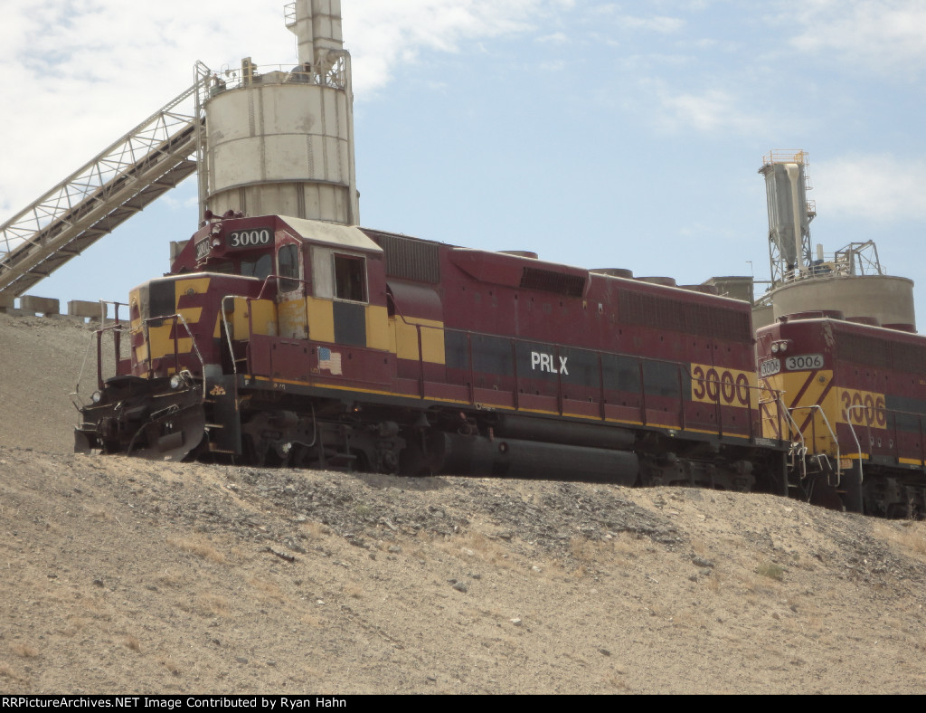 Ex WC GP40s Working the Oro Grande Plant